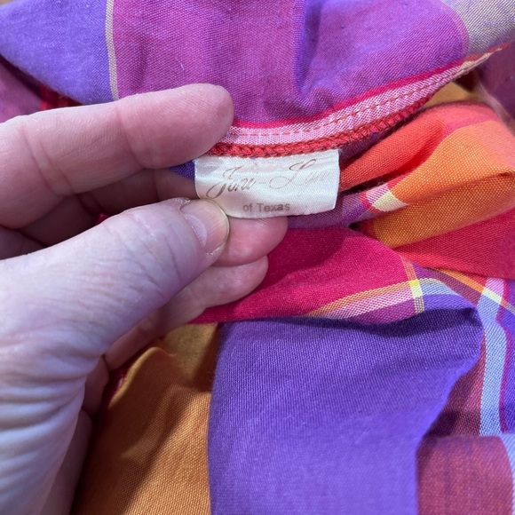 Vintage 79’s Joni-Lyn of Texas pastel
Plaid Button down Cotton Shirt XL - Picture 8 of 8